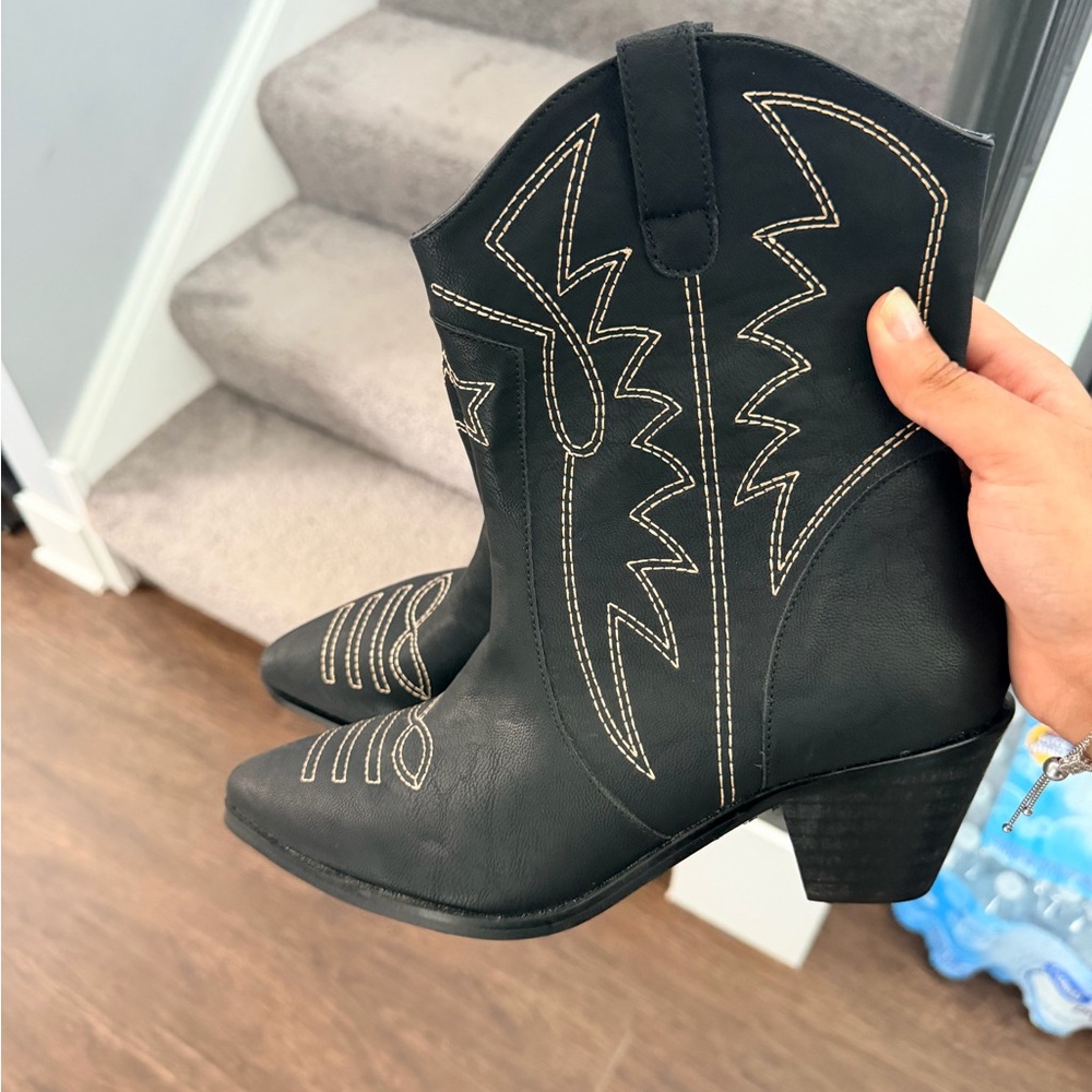 Women's Black Western Ankle Boots with Contrast Stitching